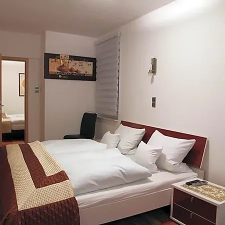 Hotel Happy 3*