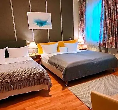 Hotel Happy 3*